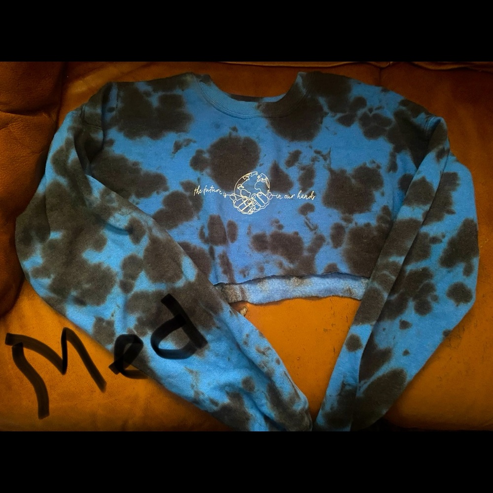 Crop top sweater